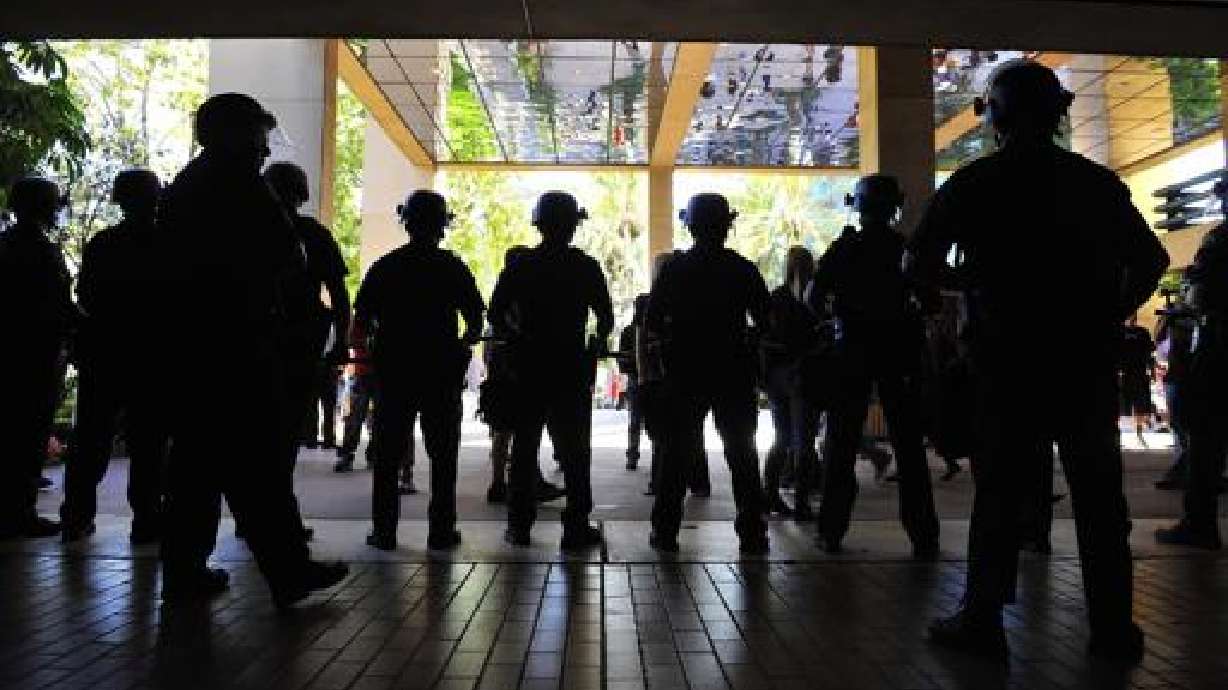 Pocos hispanos en la policía de EEUU