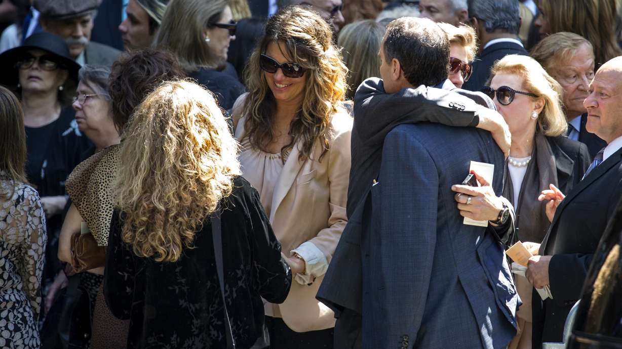 No Broadway dimming of lights for Joan Rivers