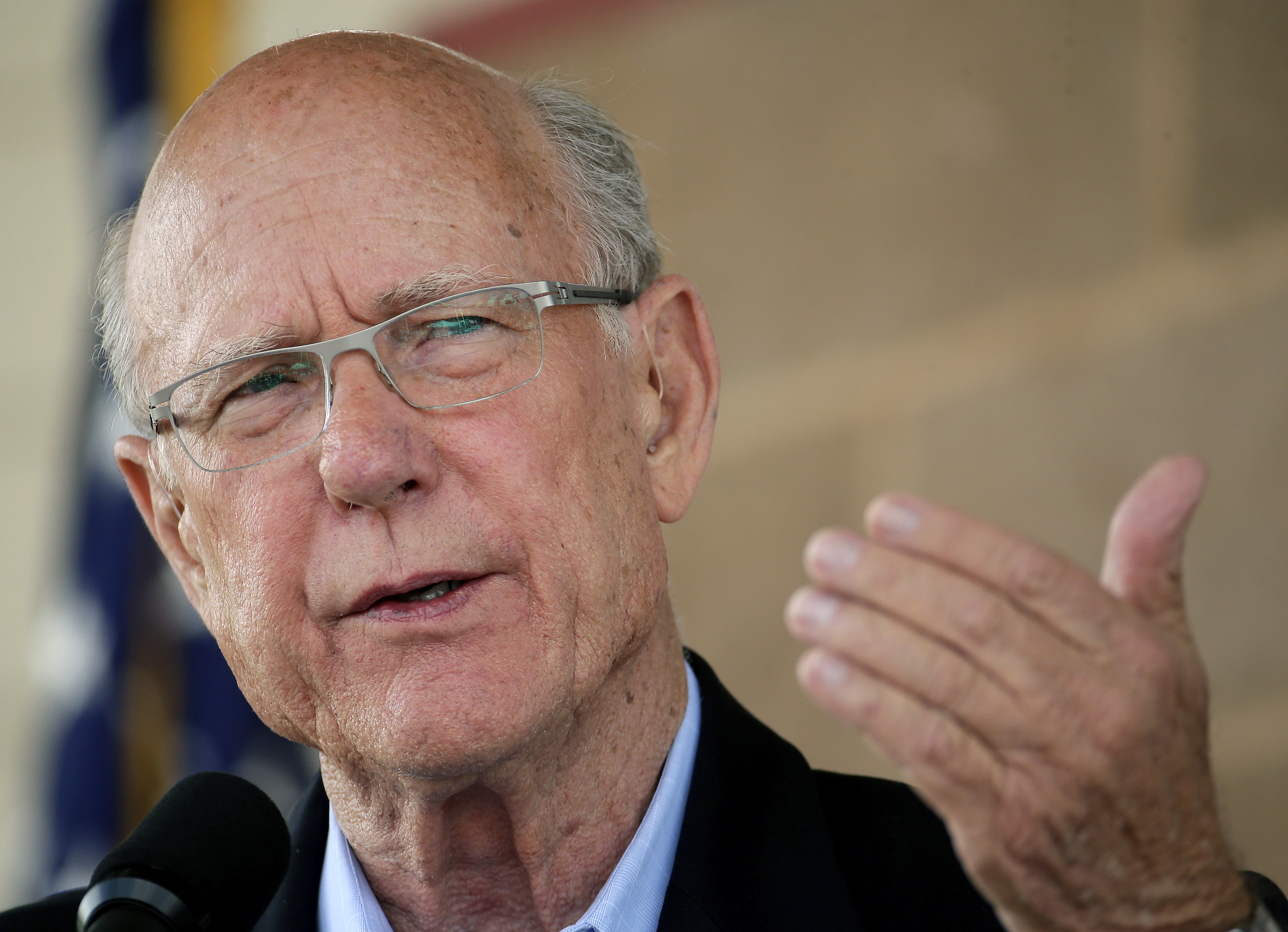 Amid GOP fears, Kansas senator's campaign reboots
