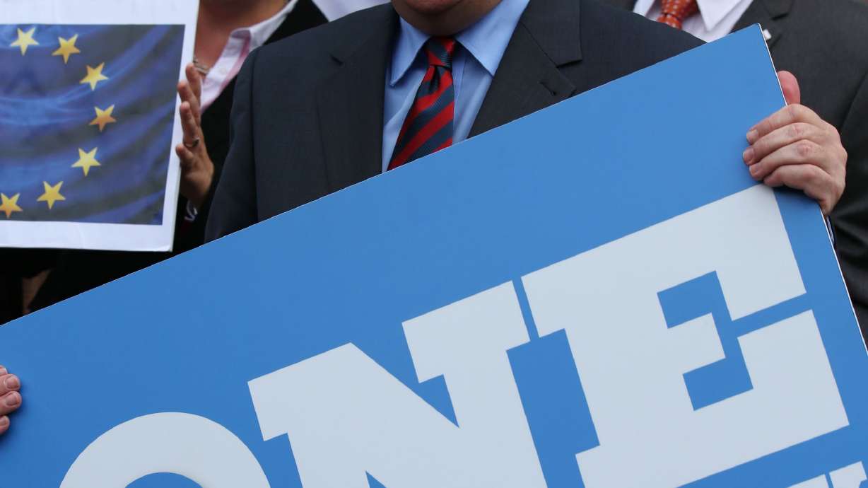 UK leaders to make last-minute Scotland trip