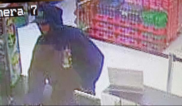 Man accused of store robbery pleads guilty to gun charge