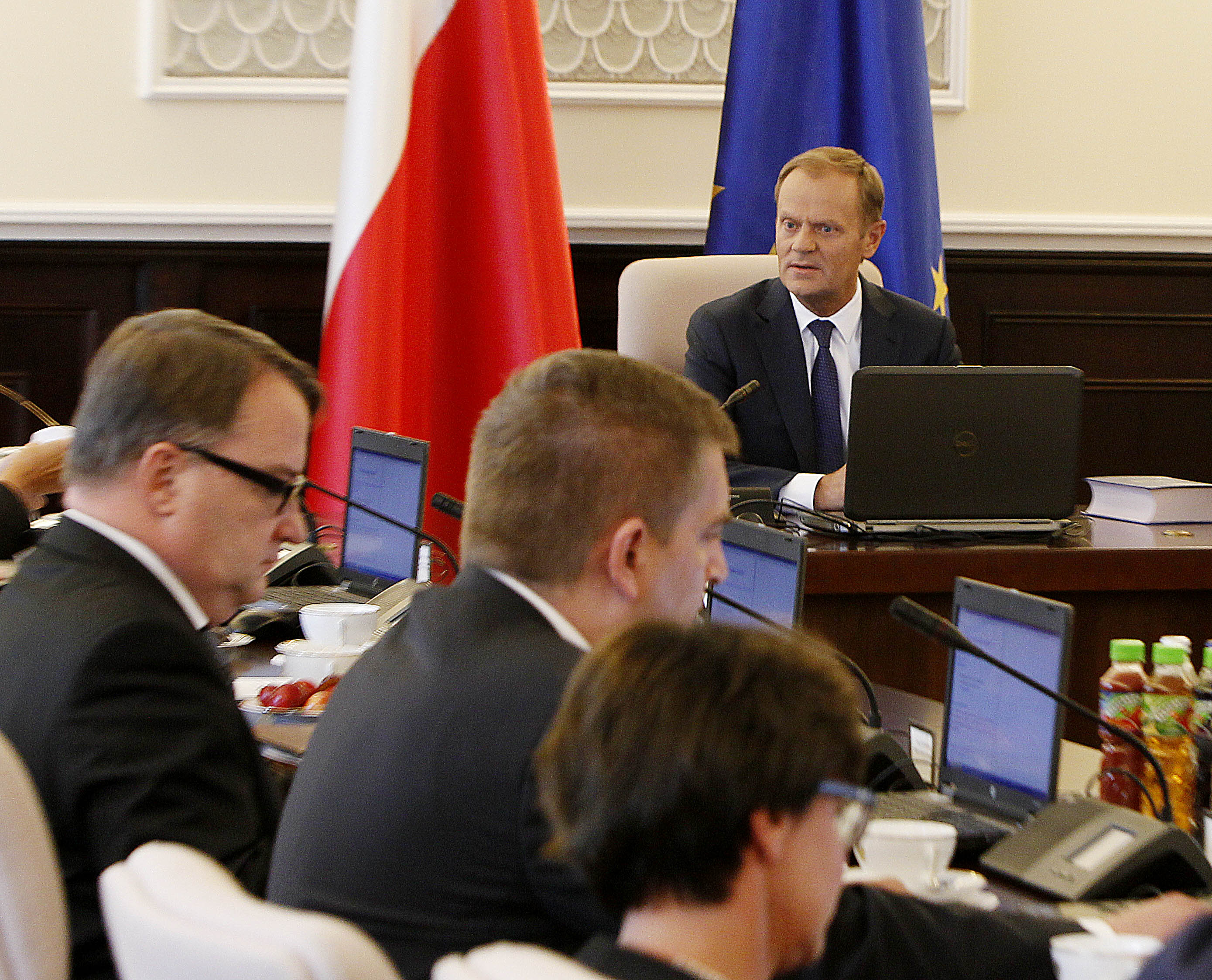 Polish prime minister submits resignation