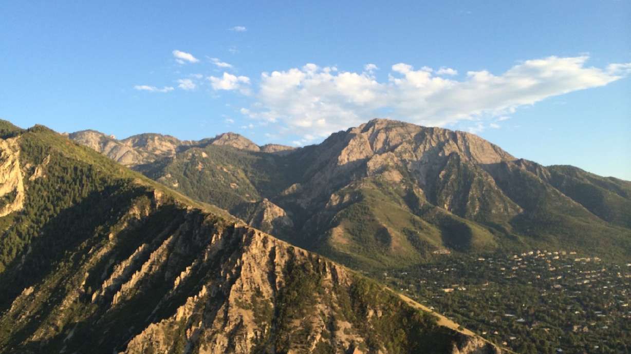 Hiking the close-to-home Rattlesnake Gulch to Pipeline trail