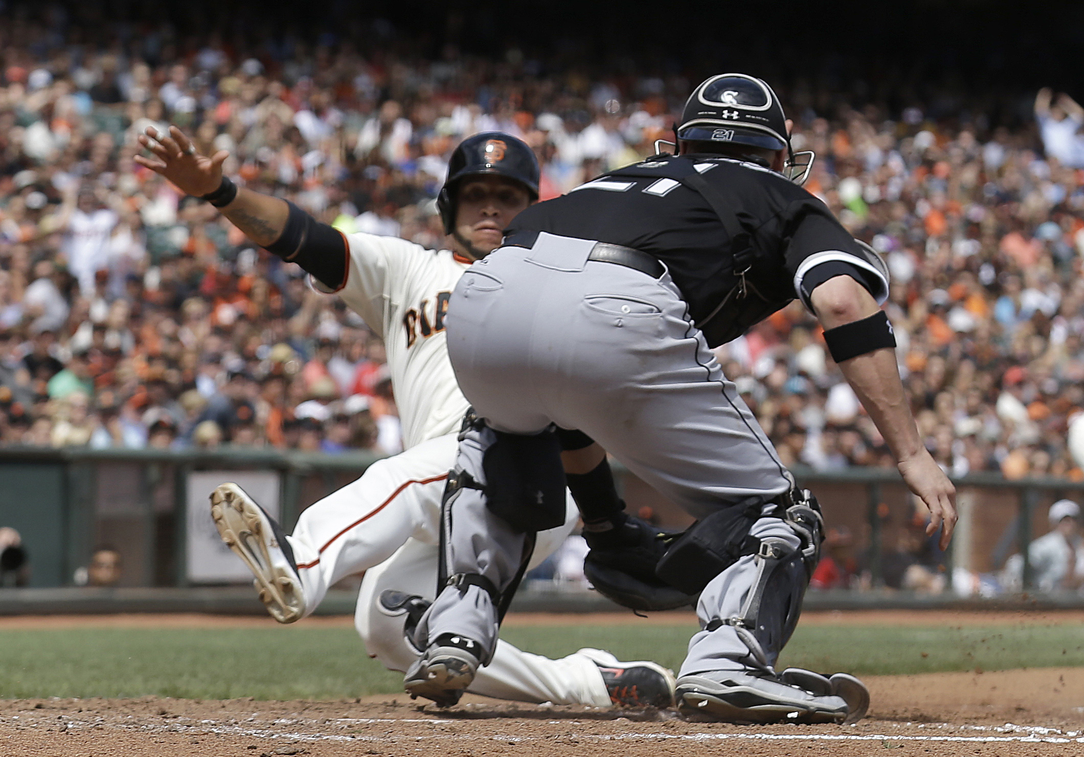 MLB clarifies home plate collision rule