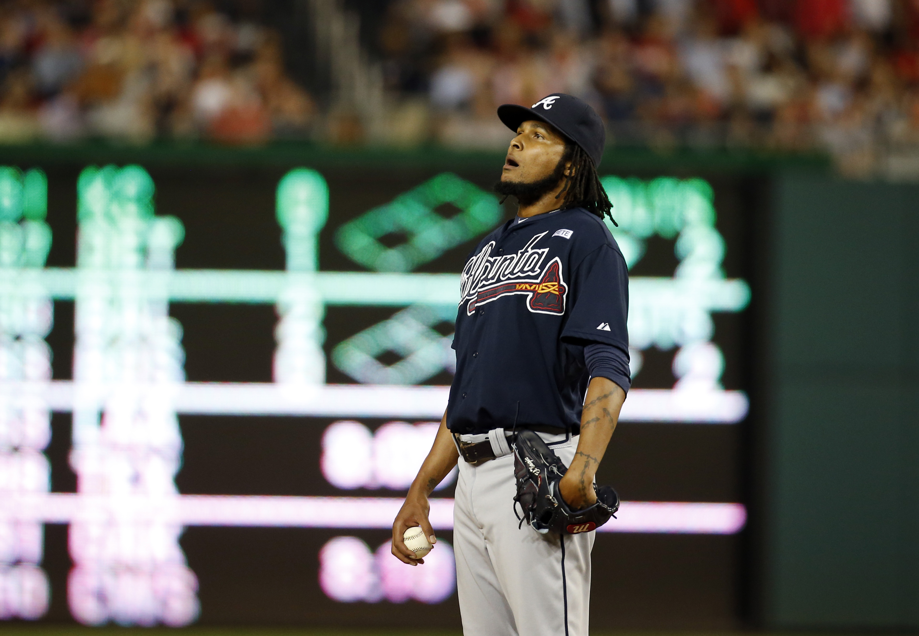 Braves lose 6-4 to Nationals, fall 9 games back