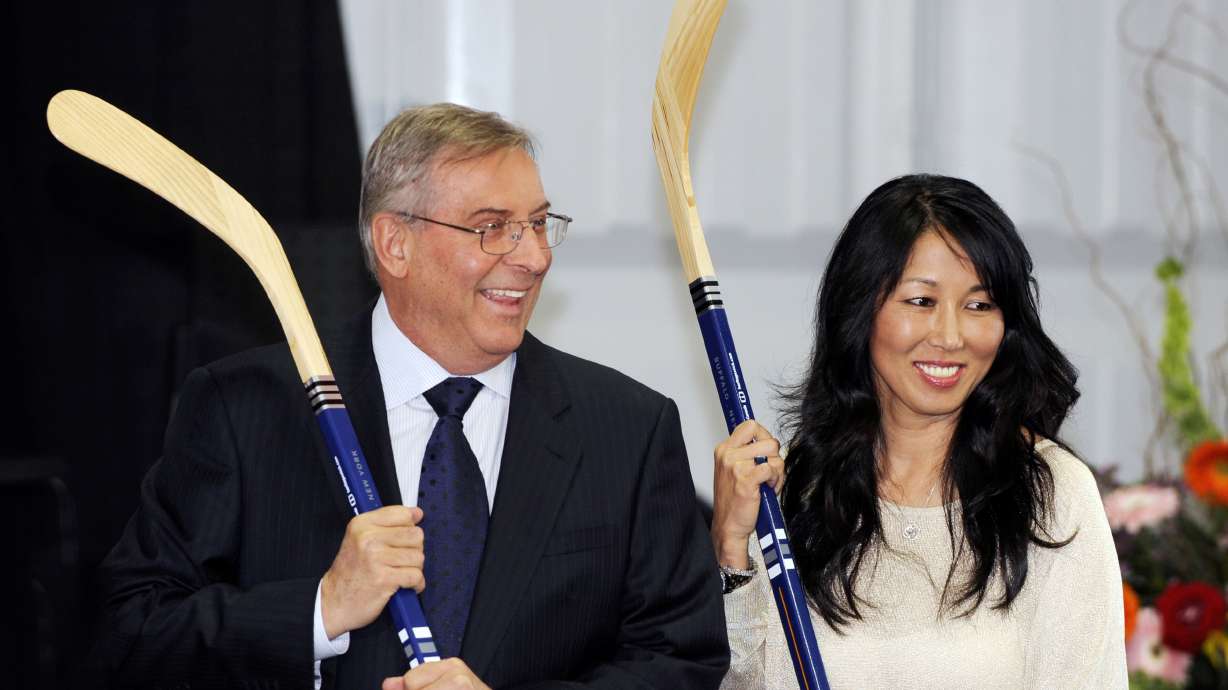 Pegulas' $1.4 billion bid to buy Bills pays off