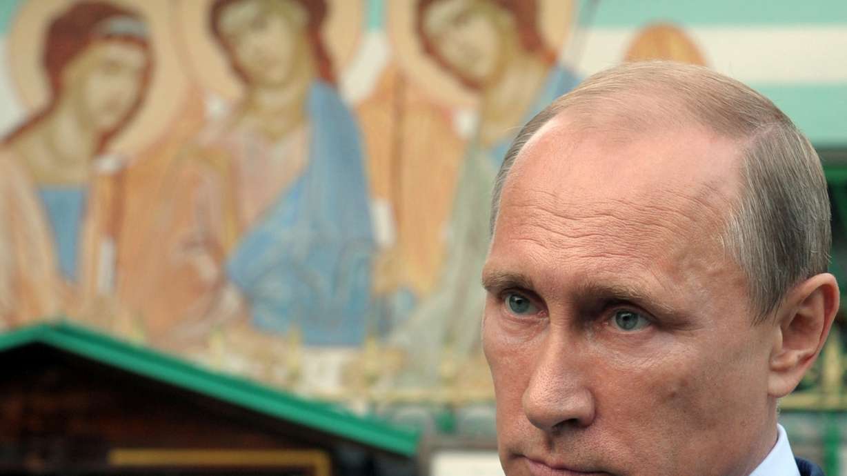 Putin orders forces in the east on combat drill