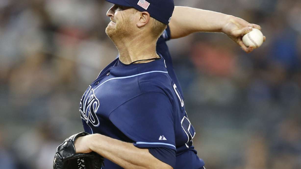 Rays' Cobb gives up 1st hit in 8th against Yankees