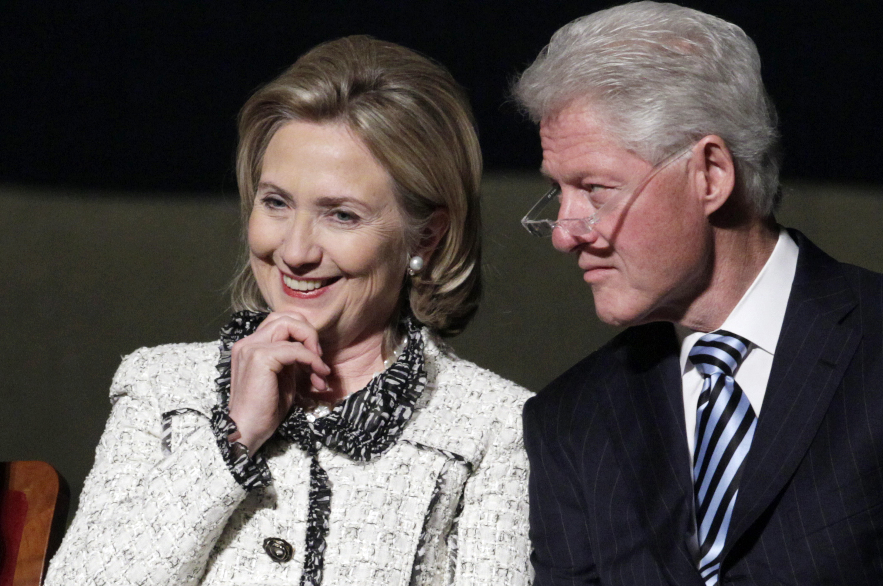 Clintons returning to Iowa amid 2016 speculation