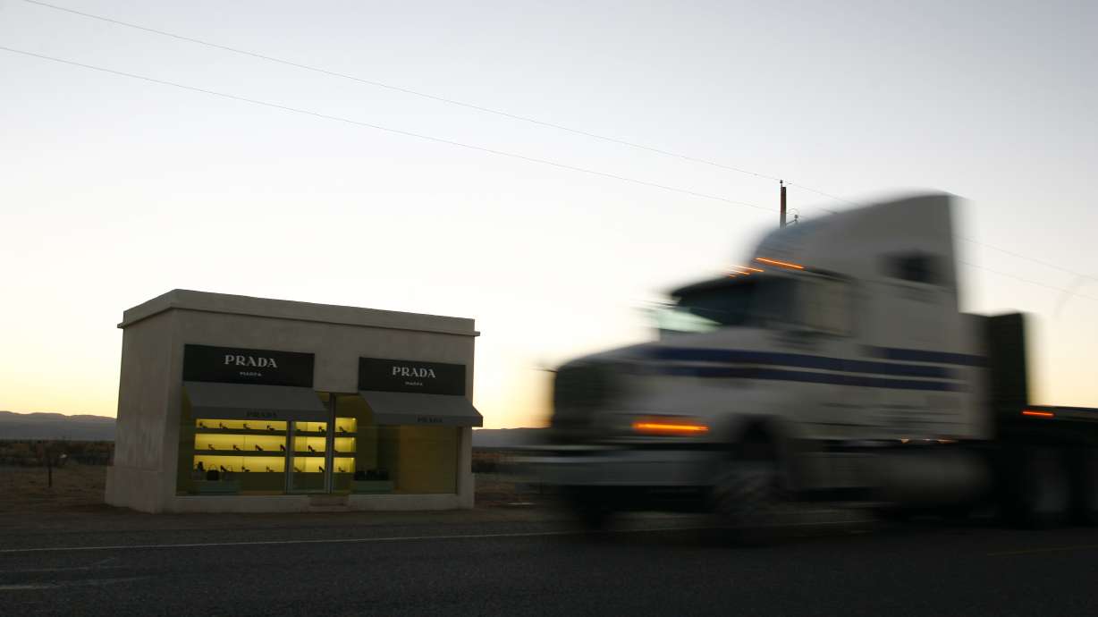APNewsBreak: Texas will allow Prada Marfa to stay