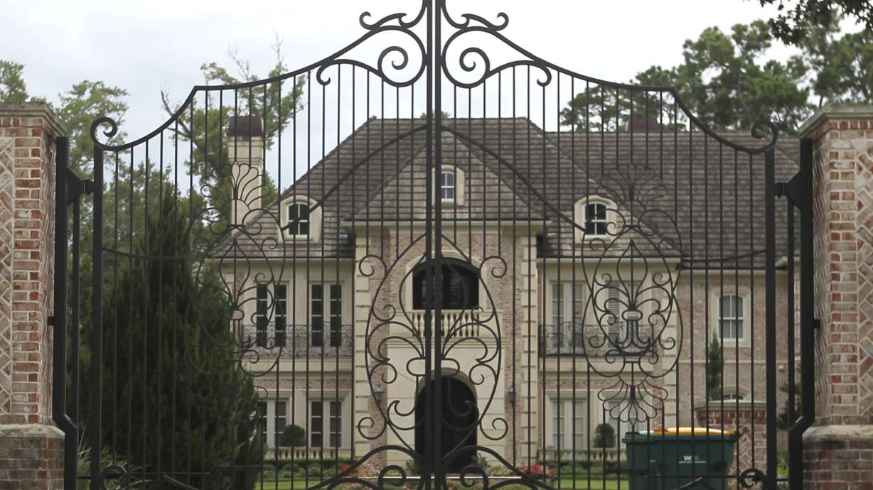 Vikings' Adrian Peterson accused of child abuse