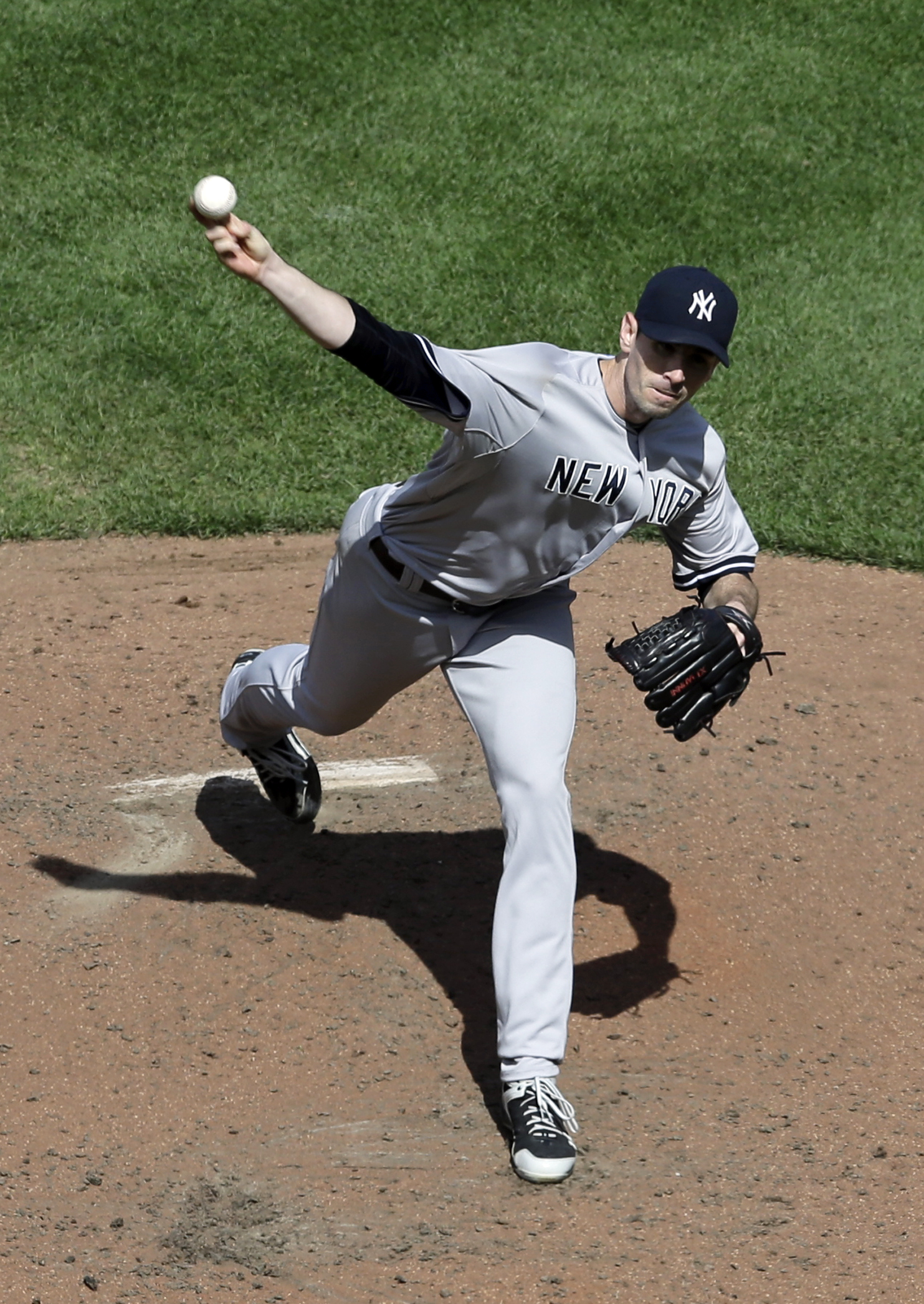 Punchless Yankees drop 2 to Orioles, 2-1 and 5-0