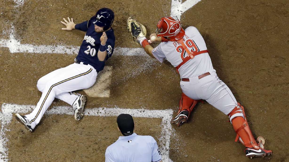 Overbay delivers, Brewers beat Reds 3-2