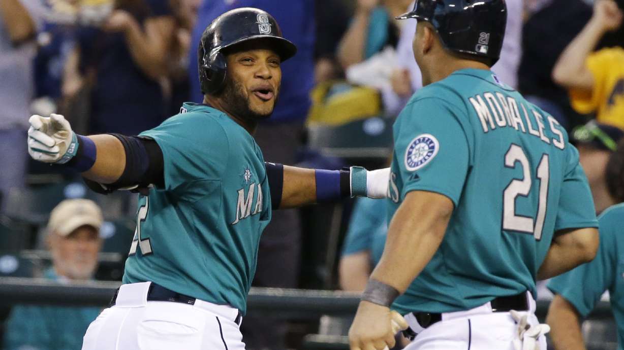 Seattle uses long ball to beat Oakland 4-2