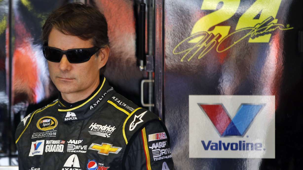 Gordon covets elusive 5th title as Chase begins