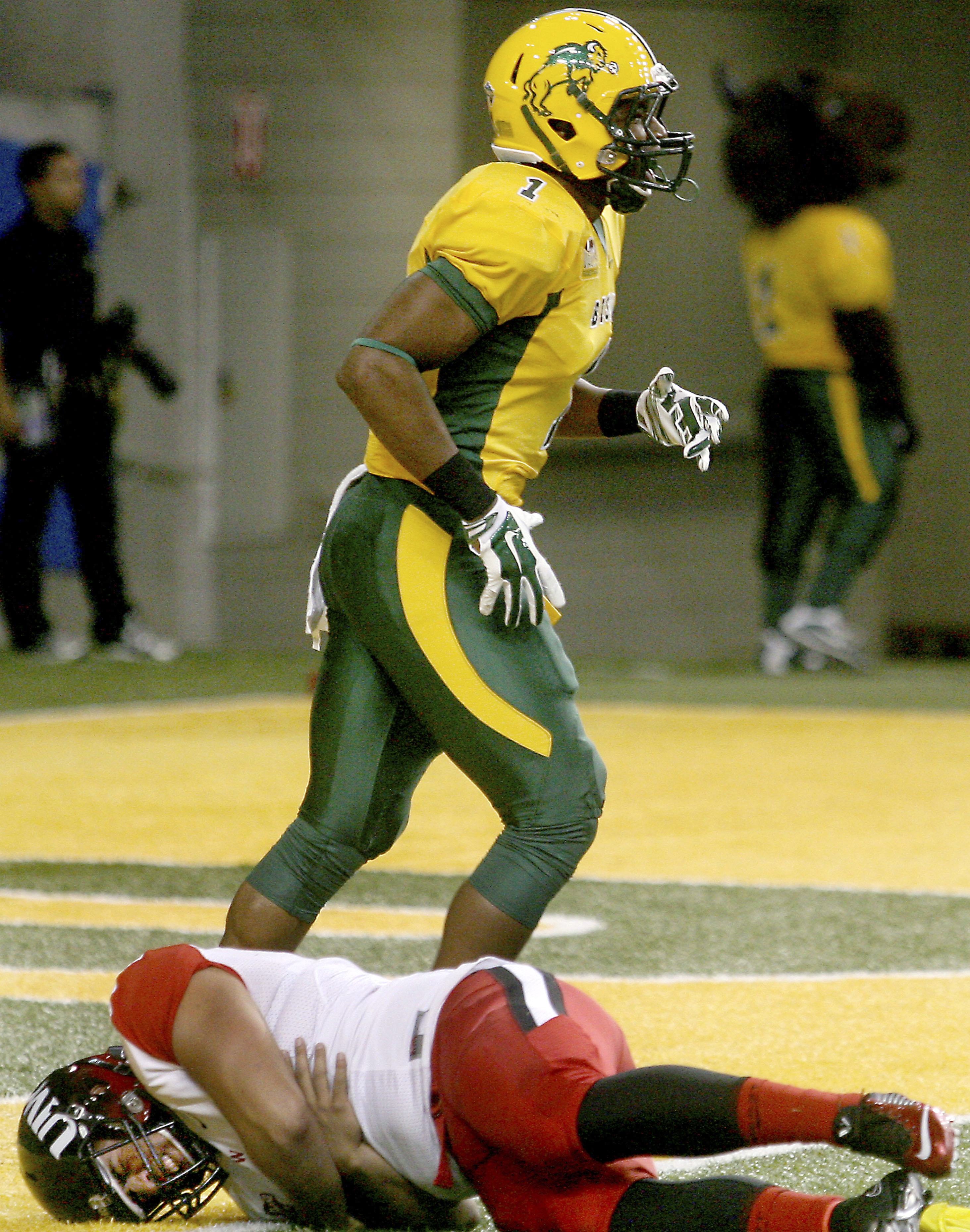 N Dakota St. blanks Incarnate Word 58-0