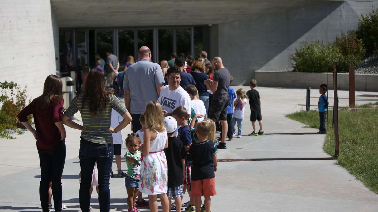 Trip to museum a bonus for families in summer reading program