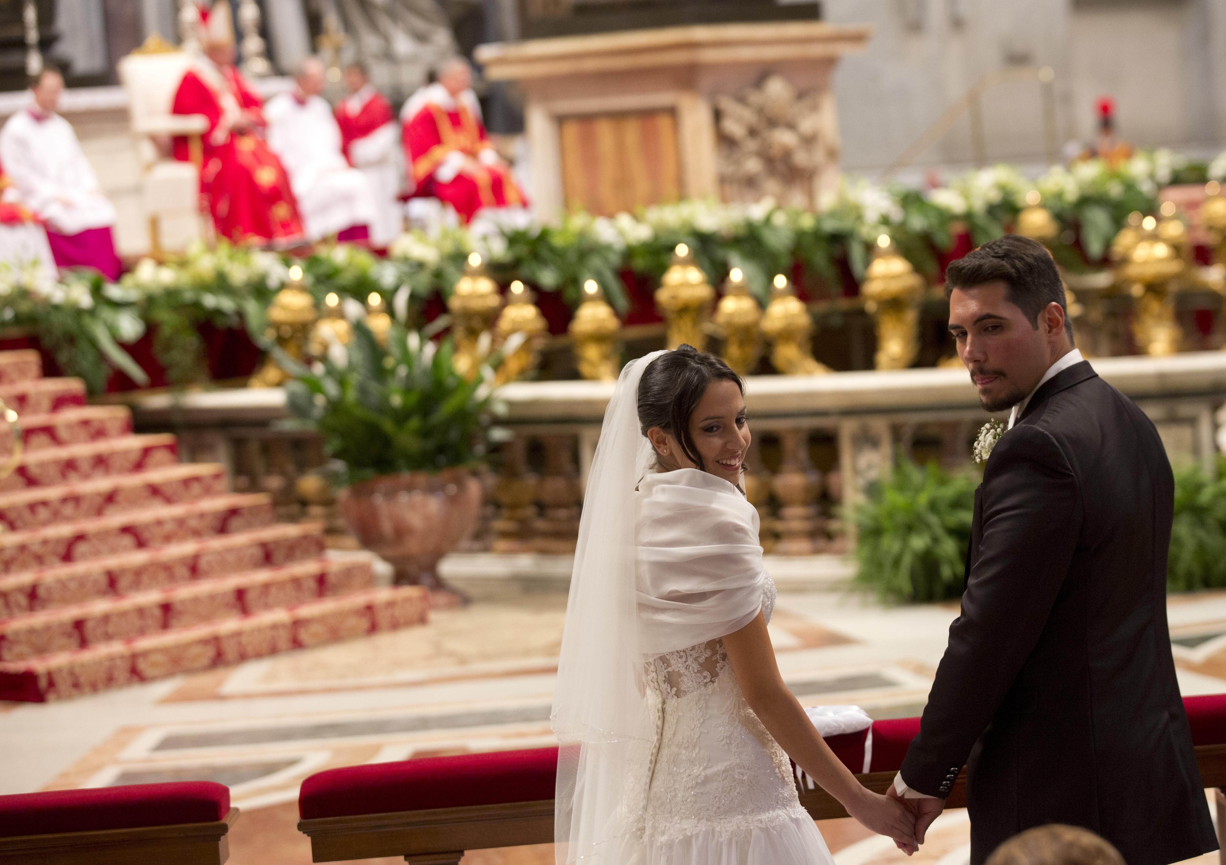 40 'I'do's' at Vatican as Pope marries 20 couples