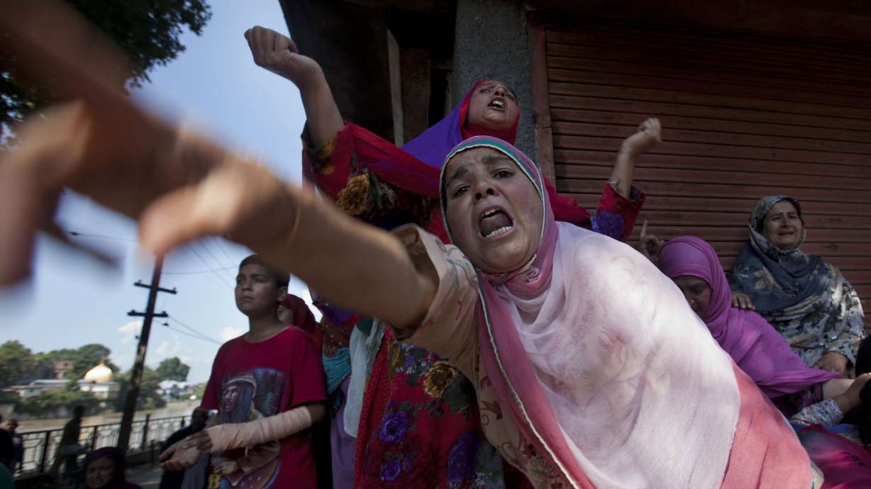 Pakistan flood sinks boat carrying wedding party