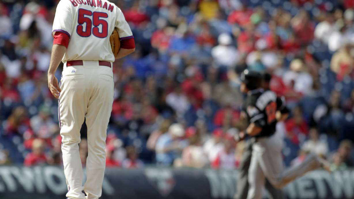 Papelbon blows save as Phils lose to Marlins 5-4
