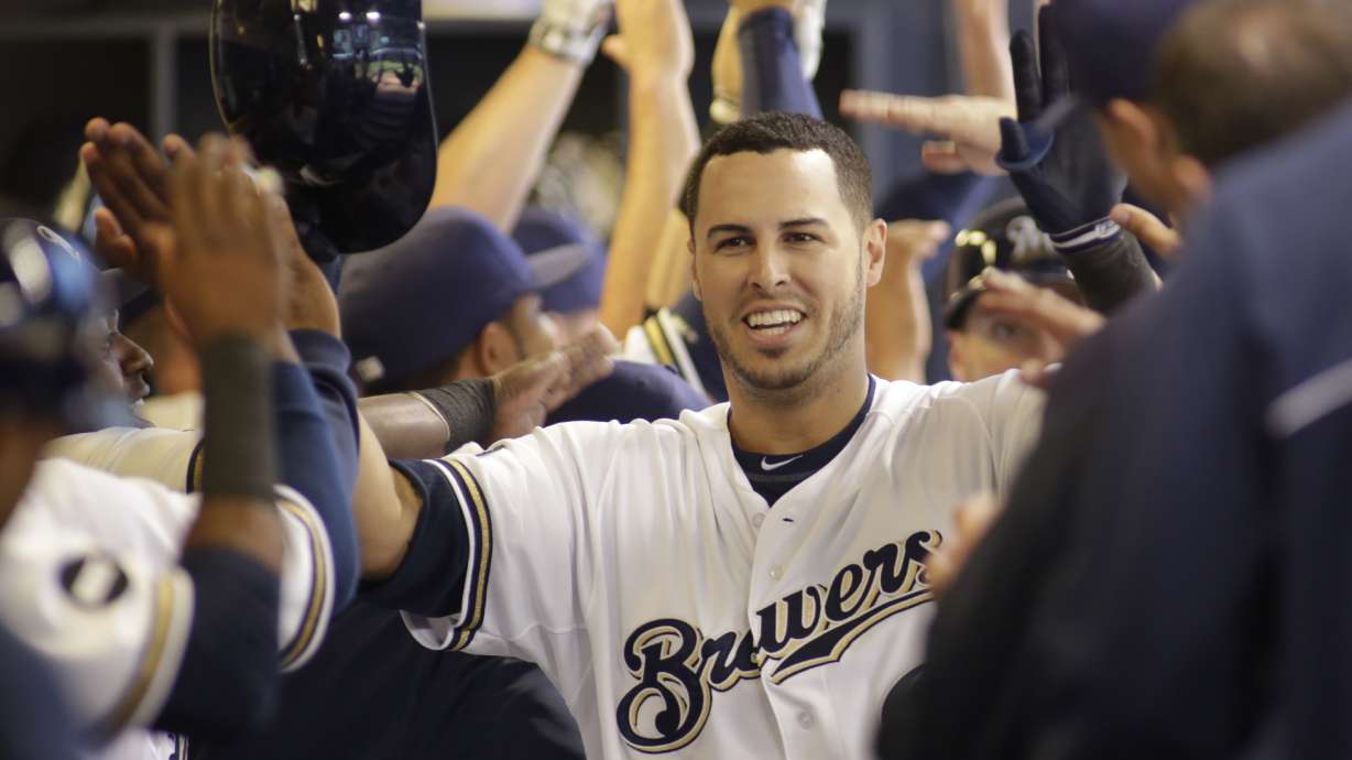 Clark, Reynolds homer as Brewers beat Reds 9-2