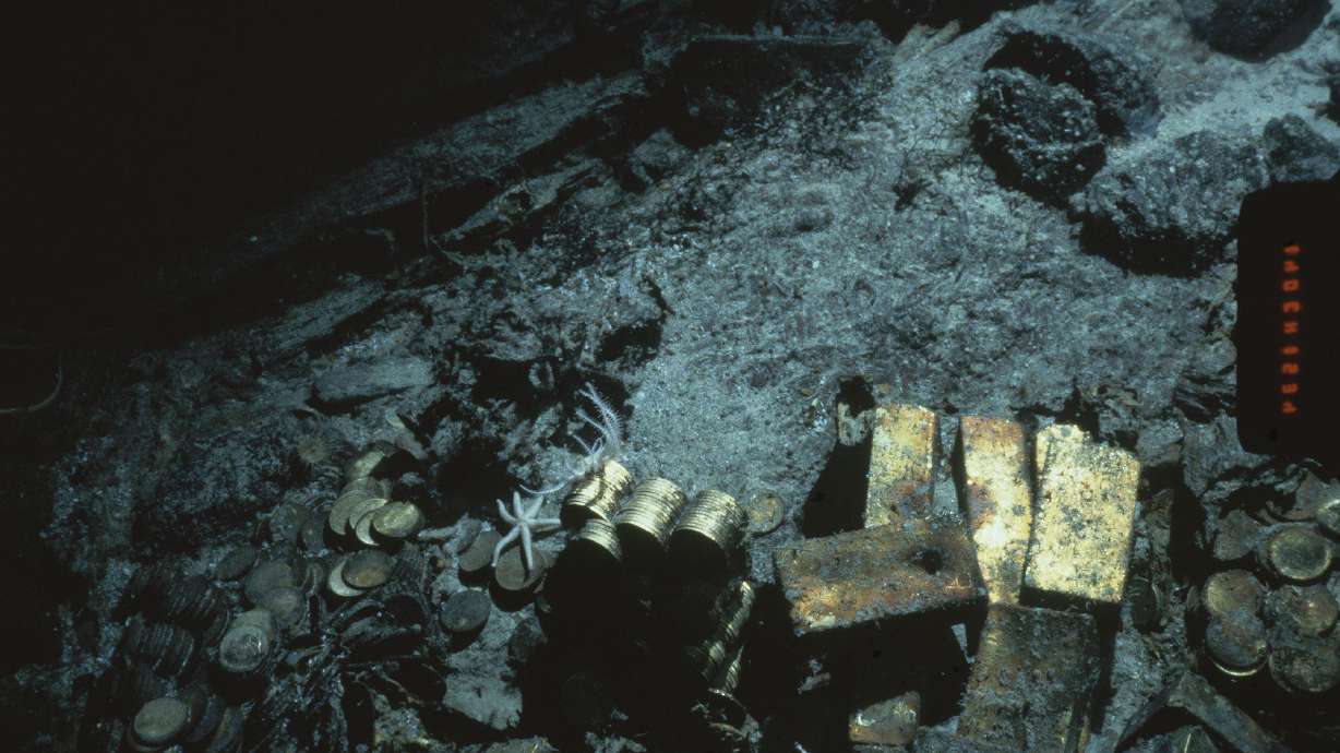 Feds chase treasure hunter turned fugitive