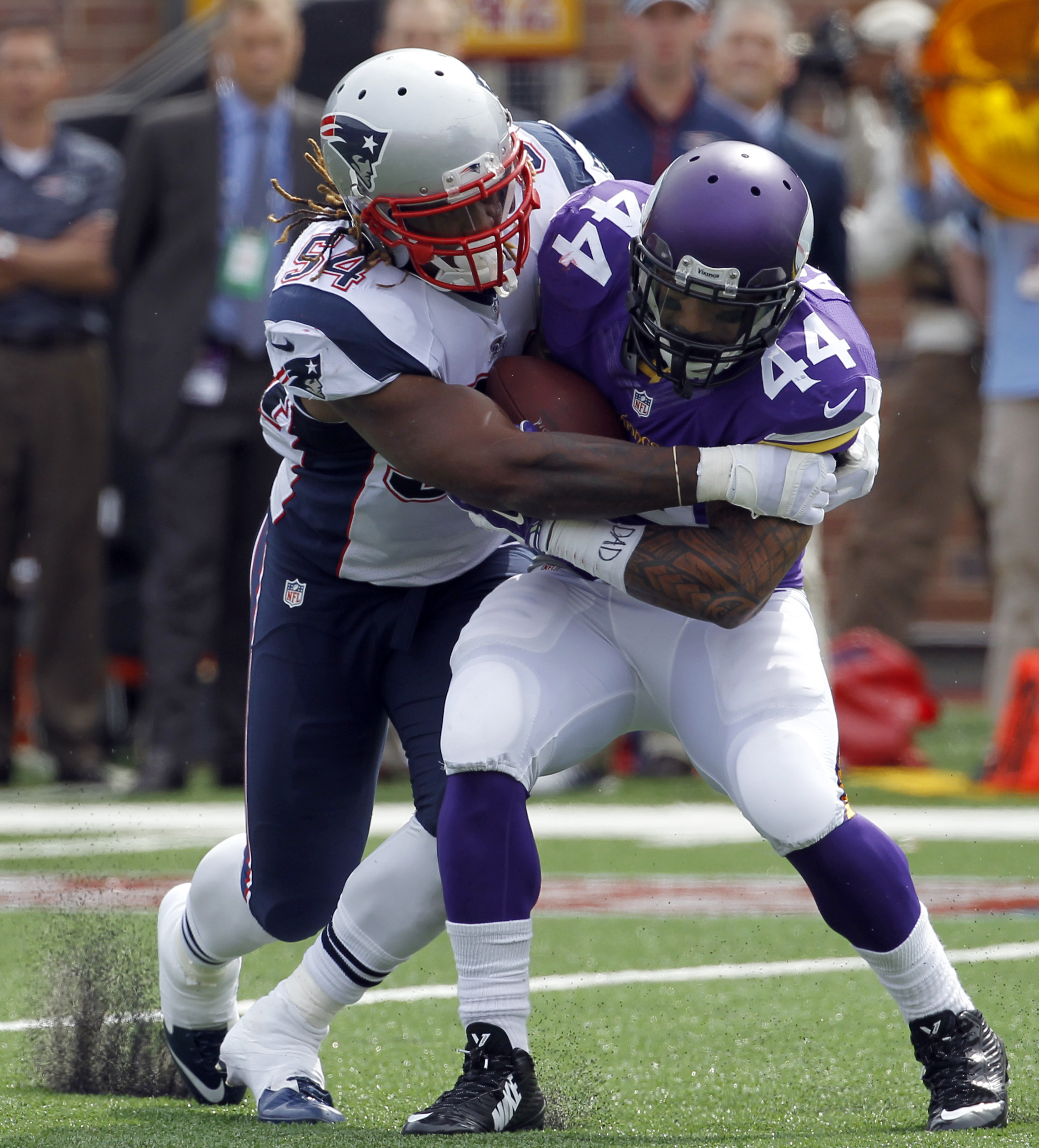 Patriots dominate Peterson-less Vikings, 30-7