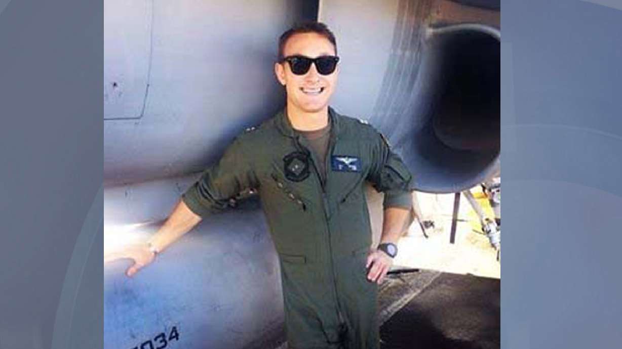 Navy identifies pilot presumed dead after crash
