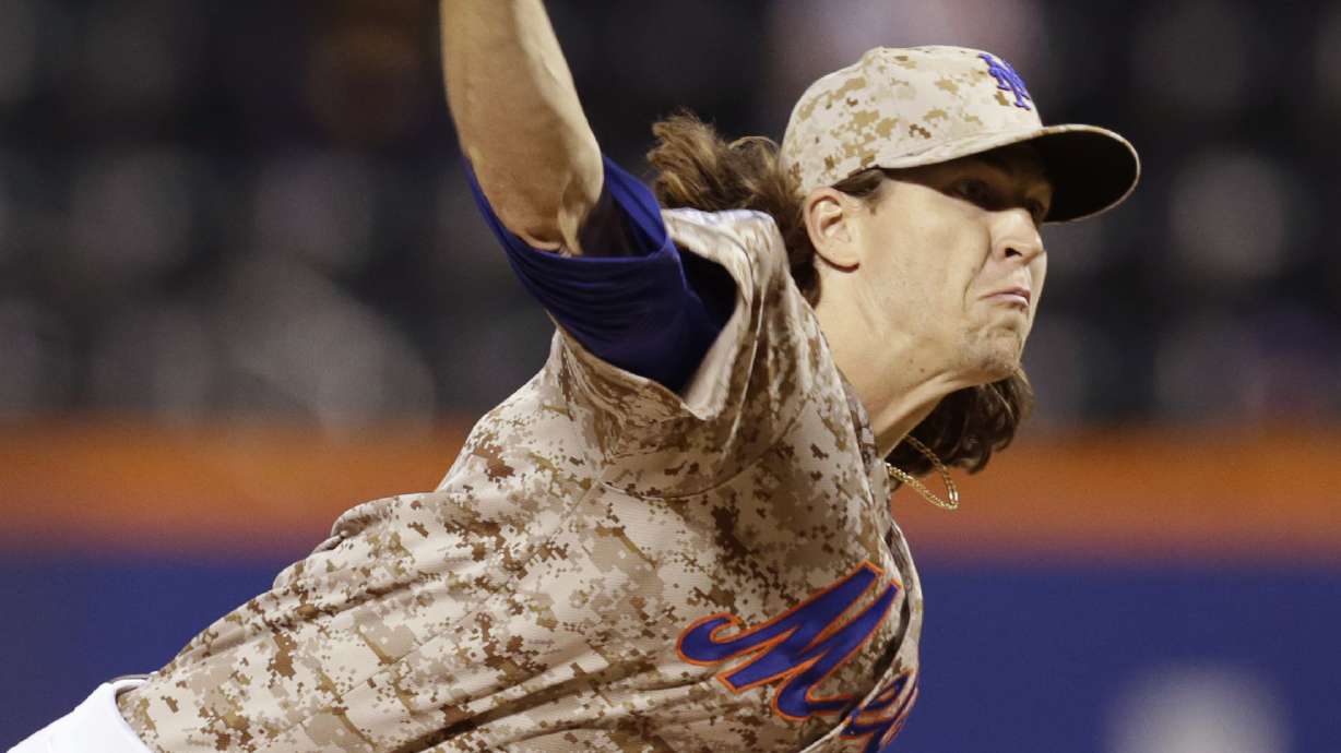 Mets' deGrom ties MLB record with 8 Ks at start
