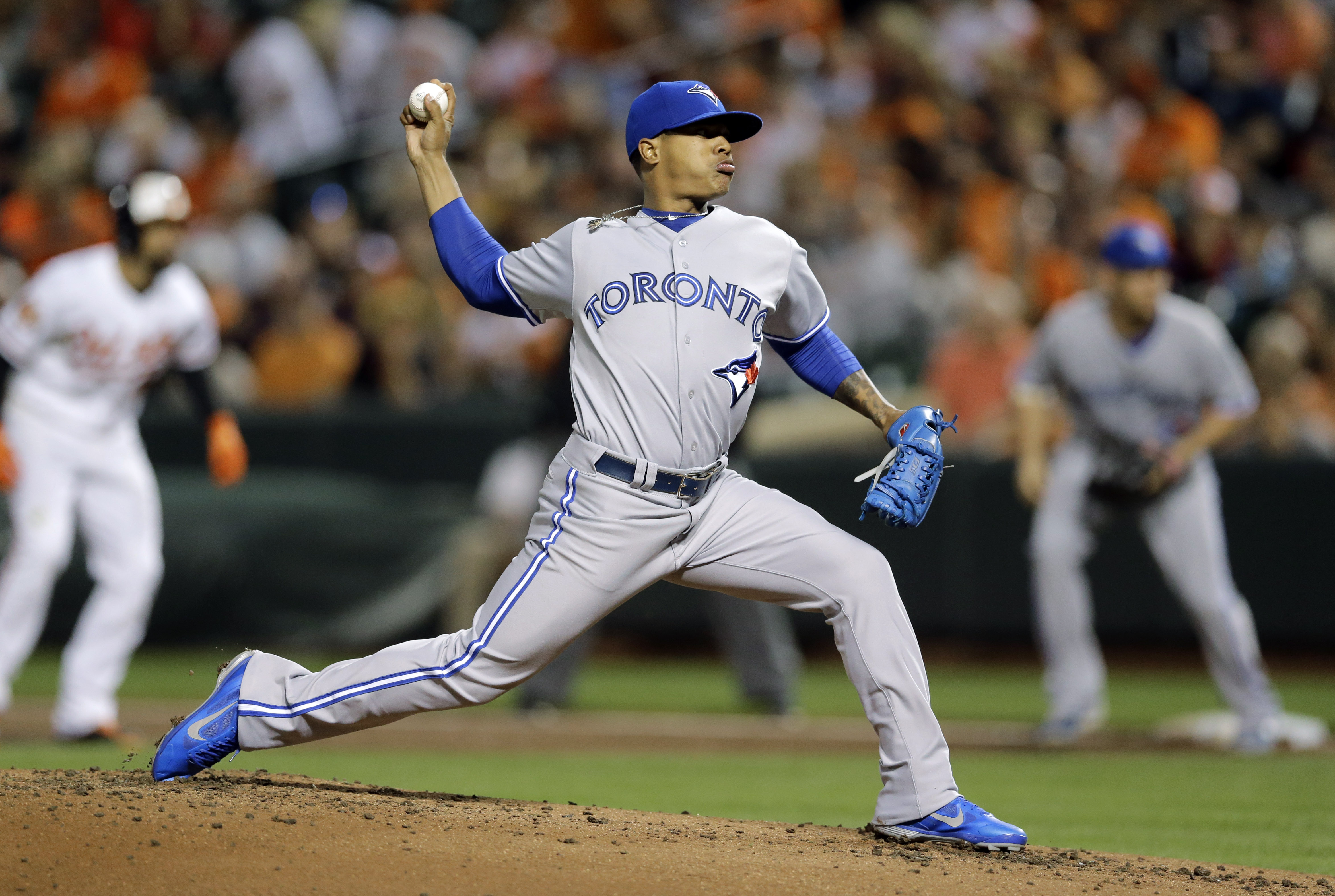 Orioles beat Blue Jays 5-2, near AL East title