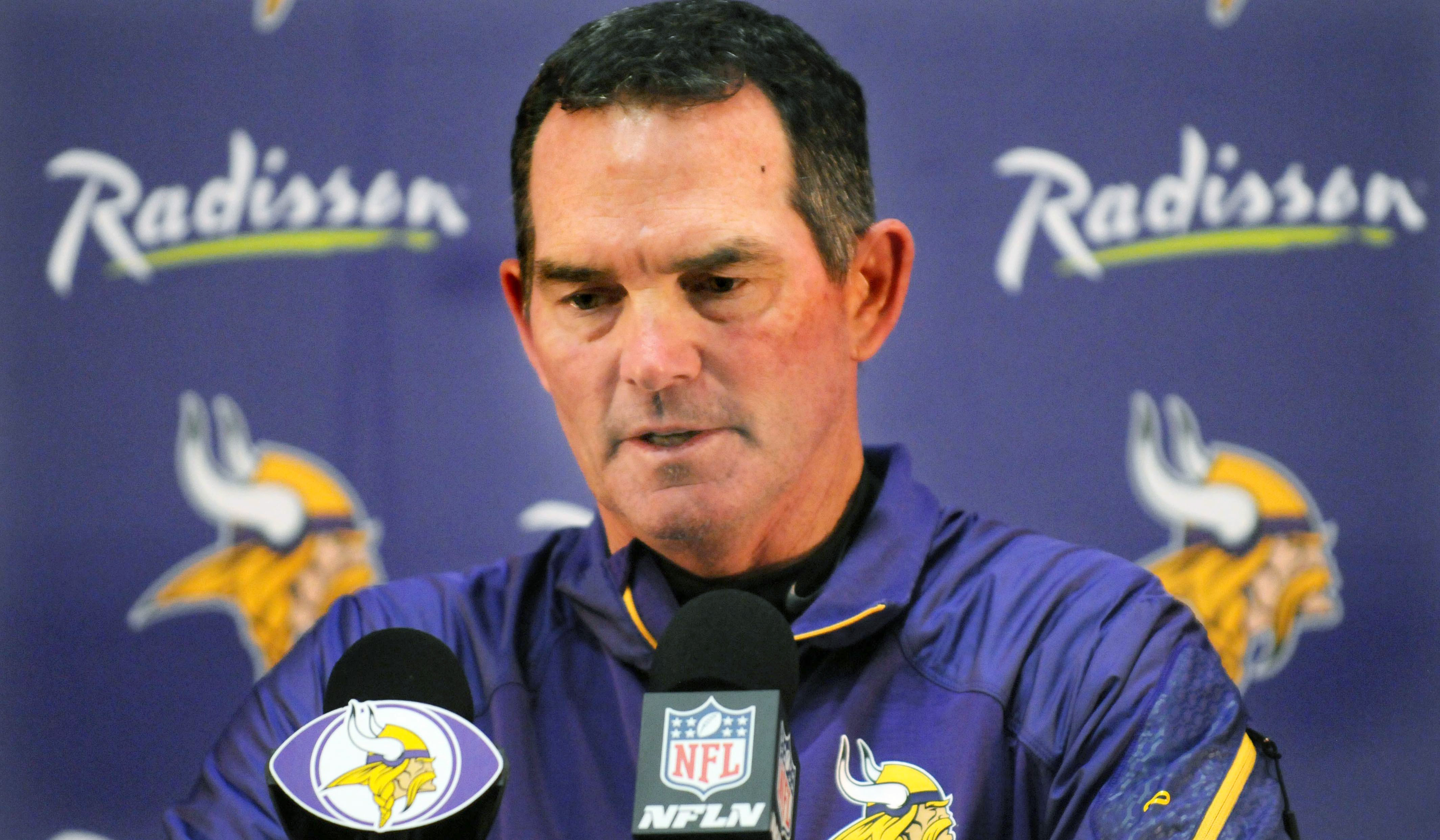 Vikings bar Peterson from all team activities