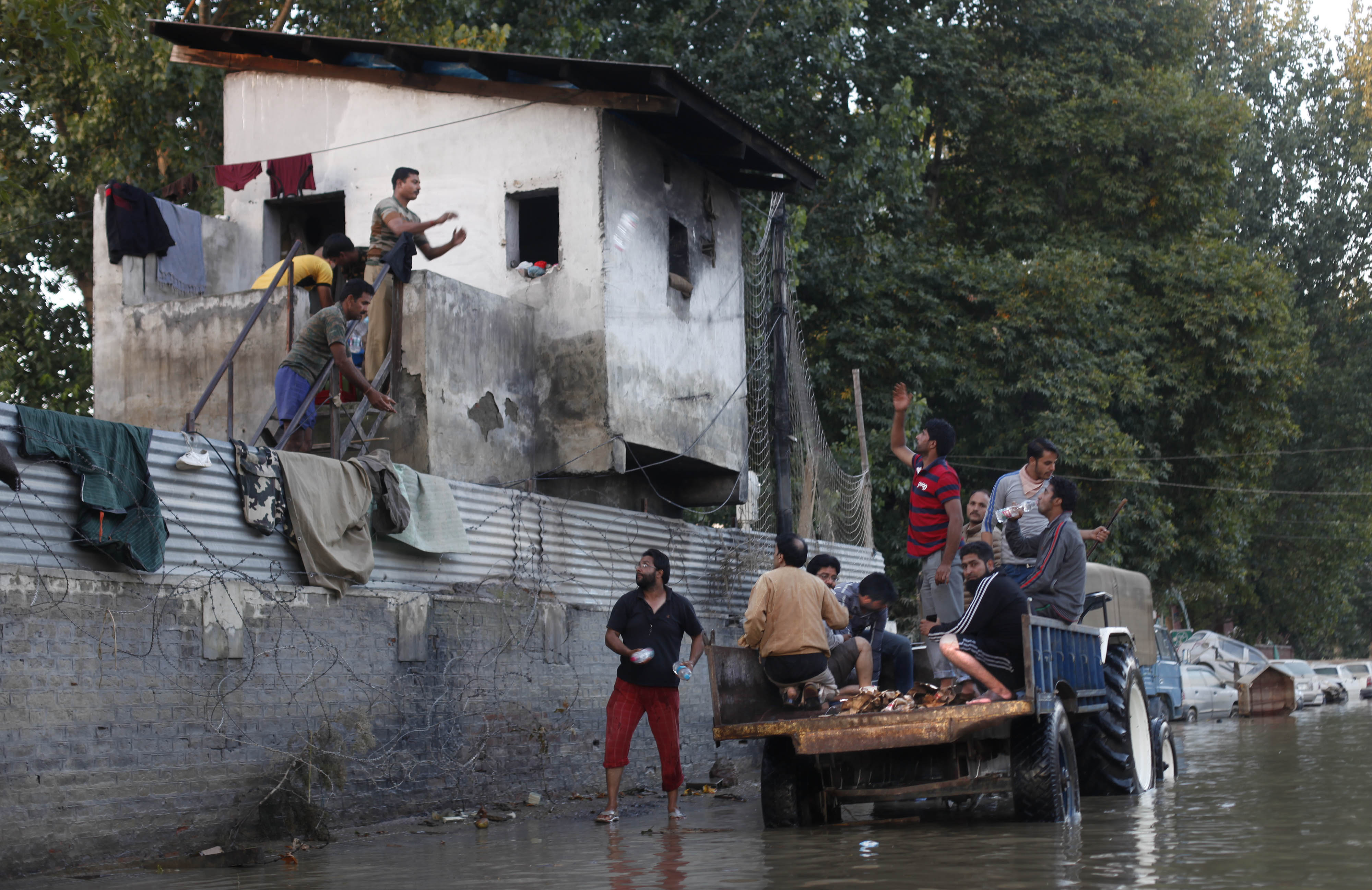 Stagnant floodwater raising health risk in Kashmir