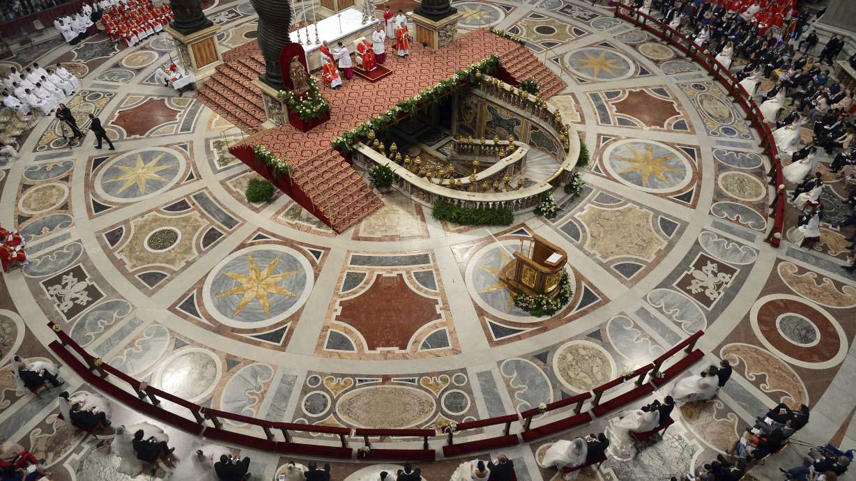 Pope to focus on grandparents after newlyweds