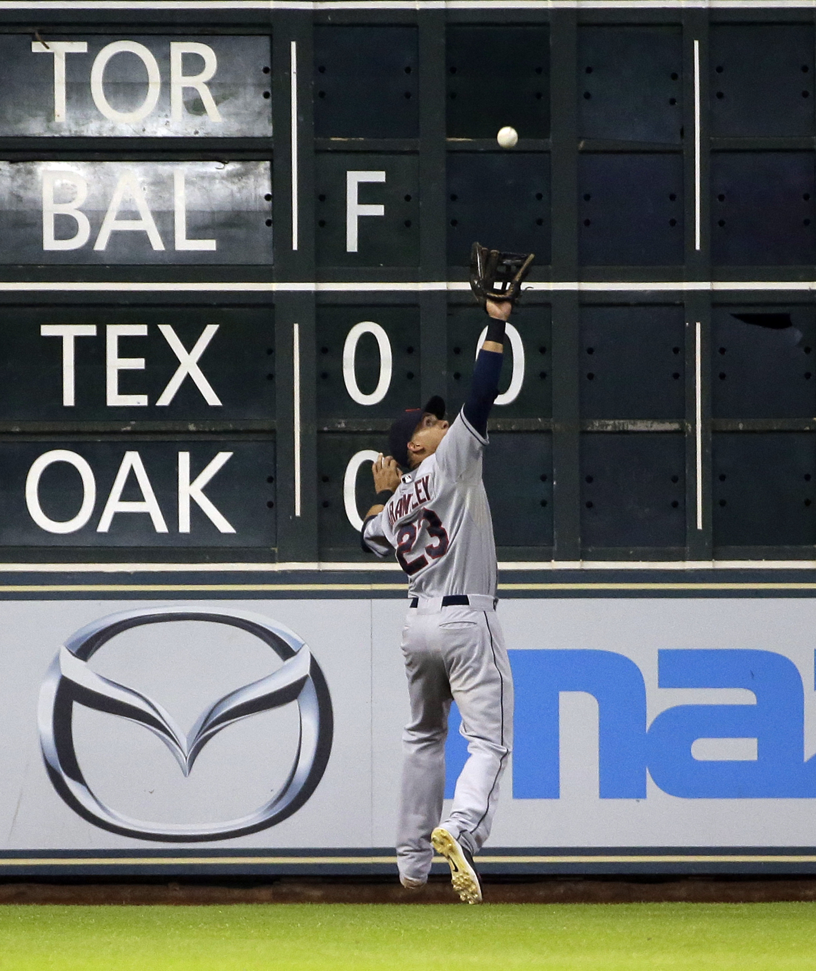 Kluber strikes out 14, Indians top Astros 4-2