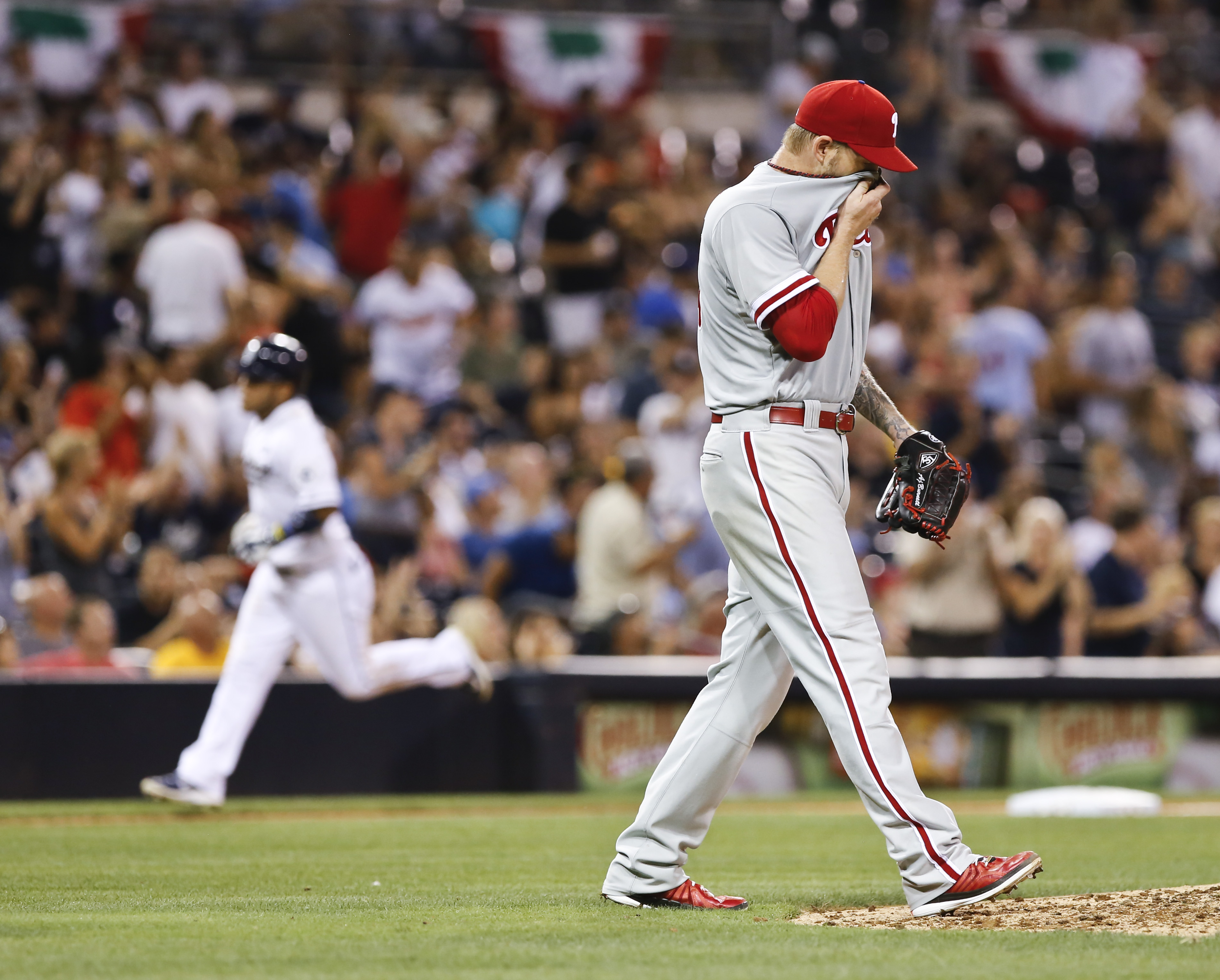 Phillies' Burnett gets majors-worst 17th loss