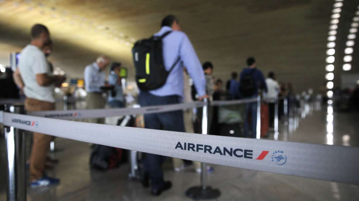 Laments, long lines amid Air France pilots' strike