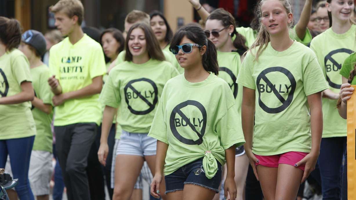 Un distrito escolar ofrece seminarios gratuitos a los padres para que ayuden a proteger a sus hijos