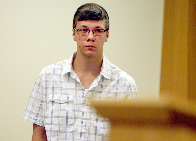 Student charged in stabbing to stand trial in hammer assault on sister