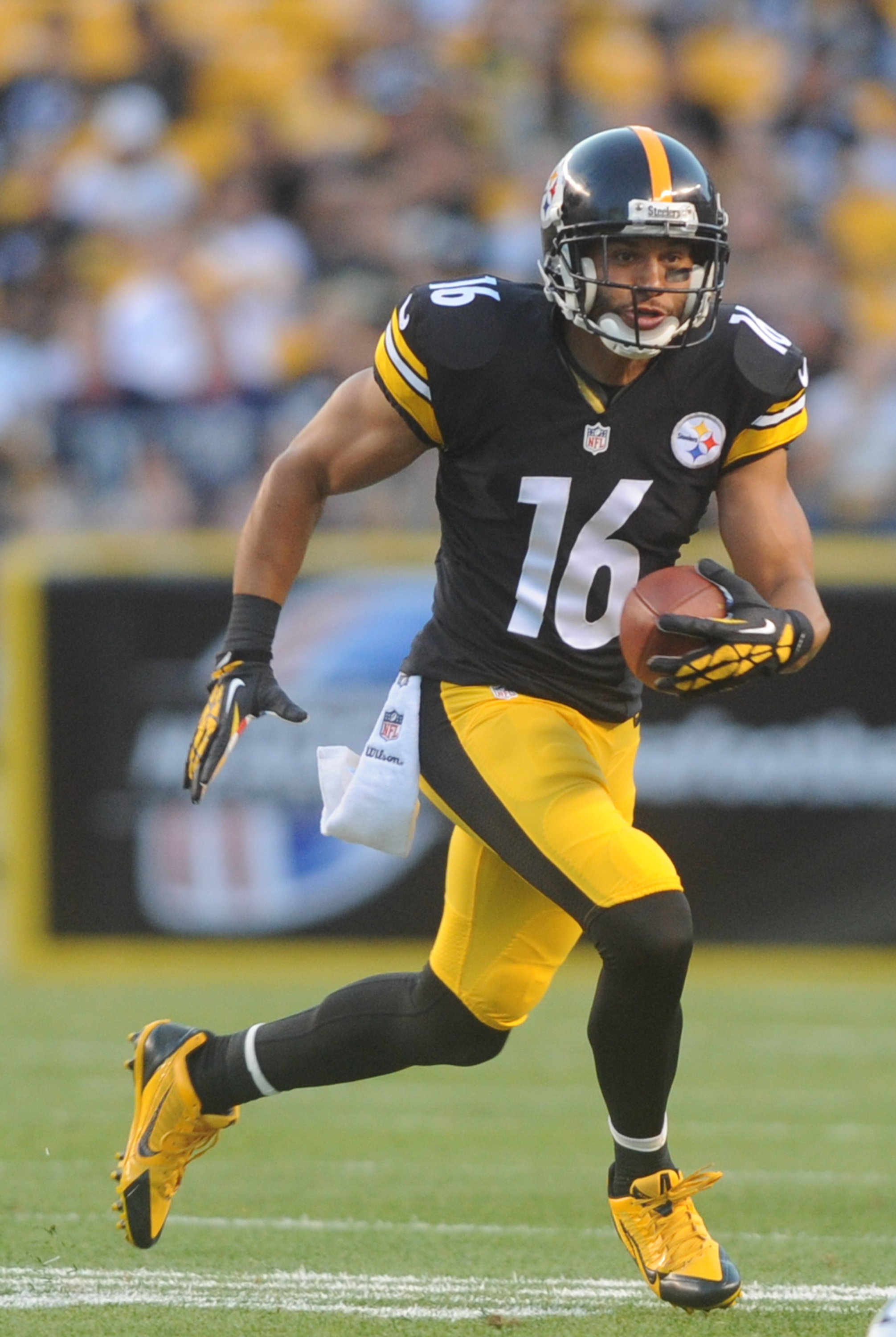 Moore anxious to get on field for Steelers
