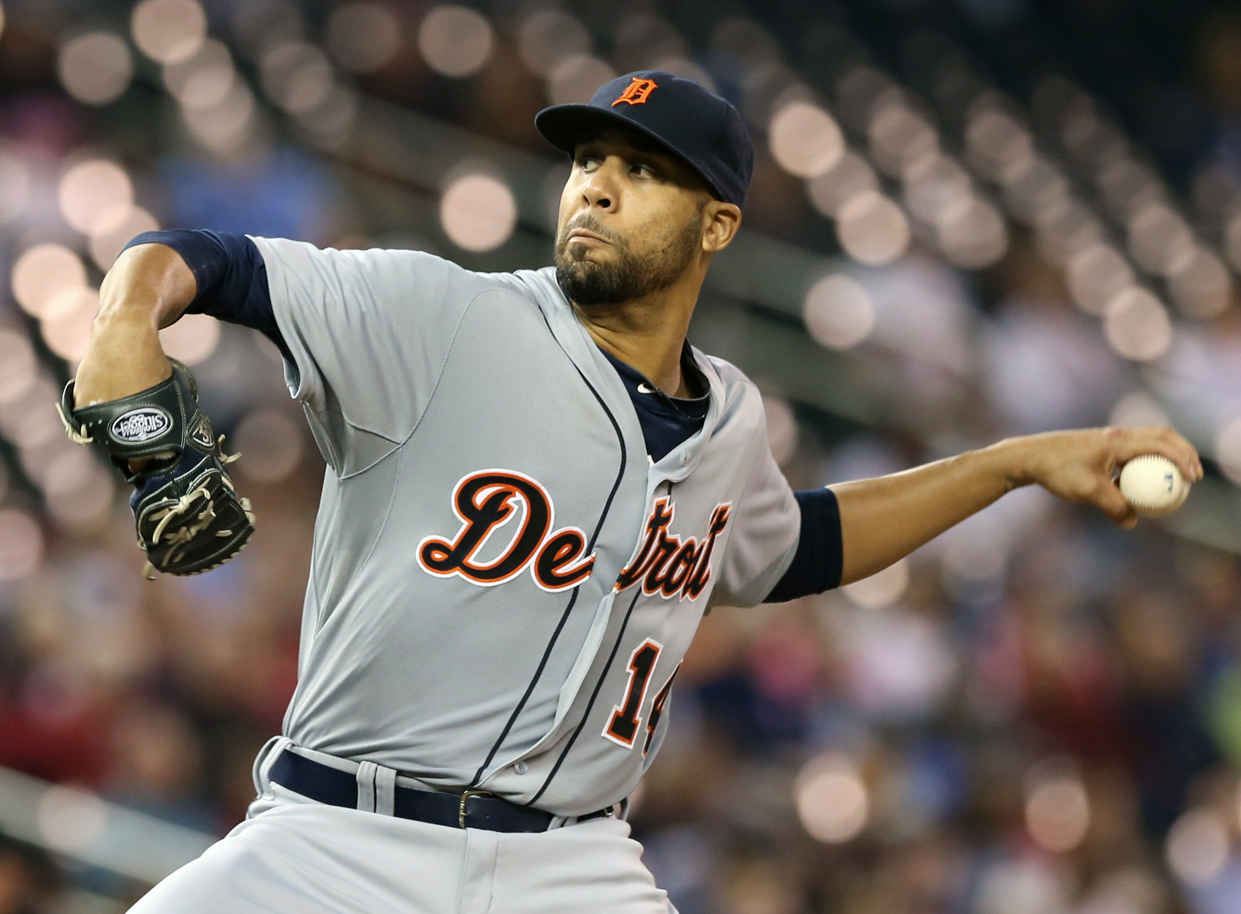 David Price hit hard, Tigers lose to Twins 8-4
