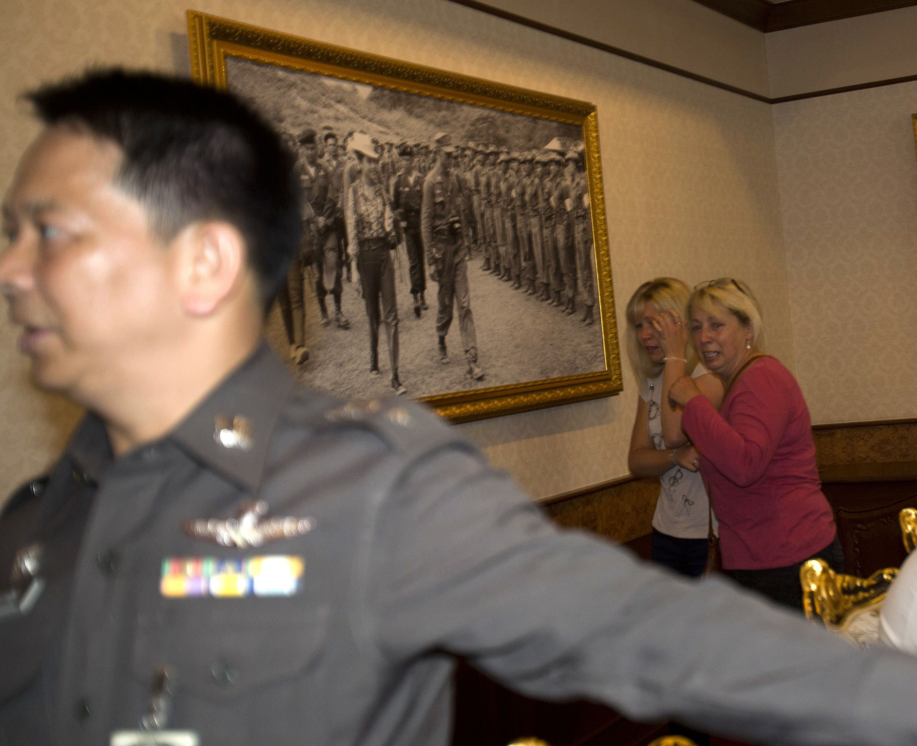 Thai military ruler apologizes for bikini comment