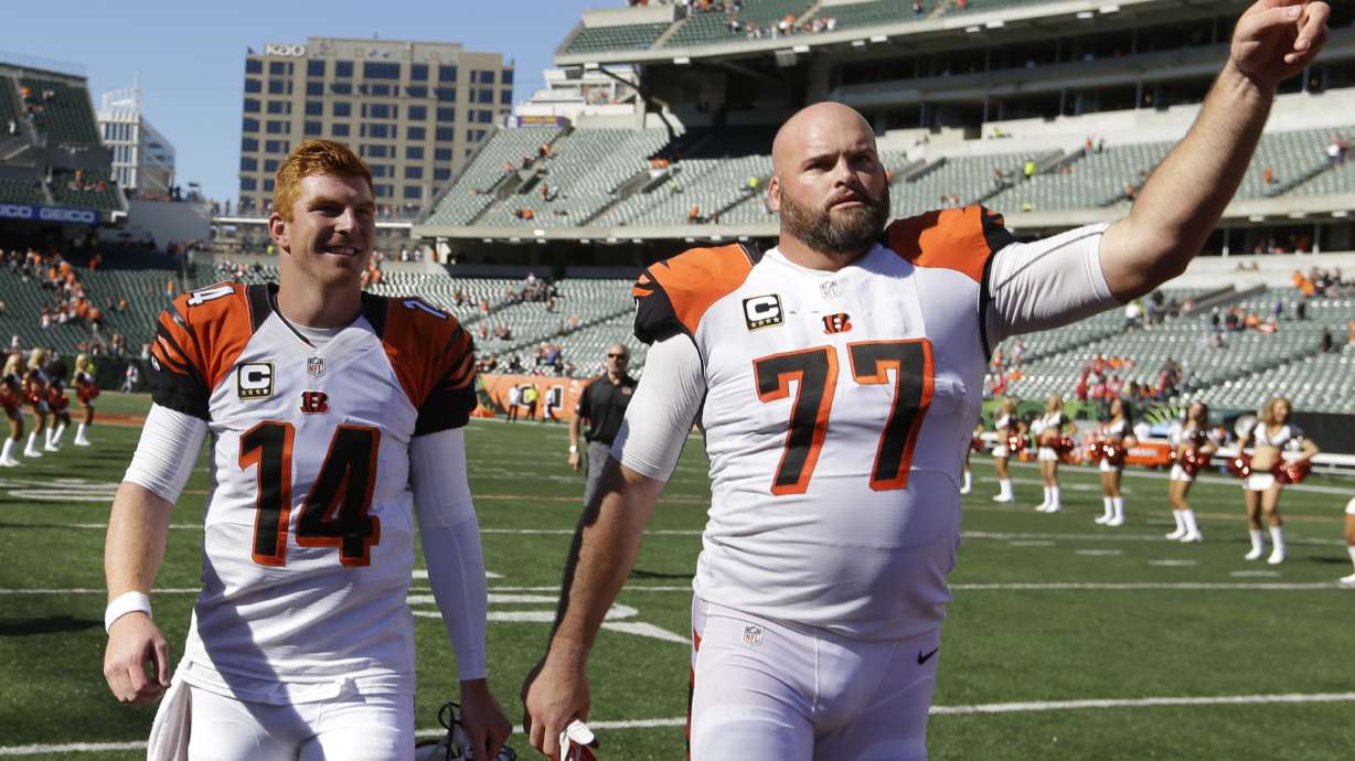 Bengals try to keep Dalton untouched vs Titans