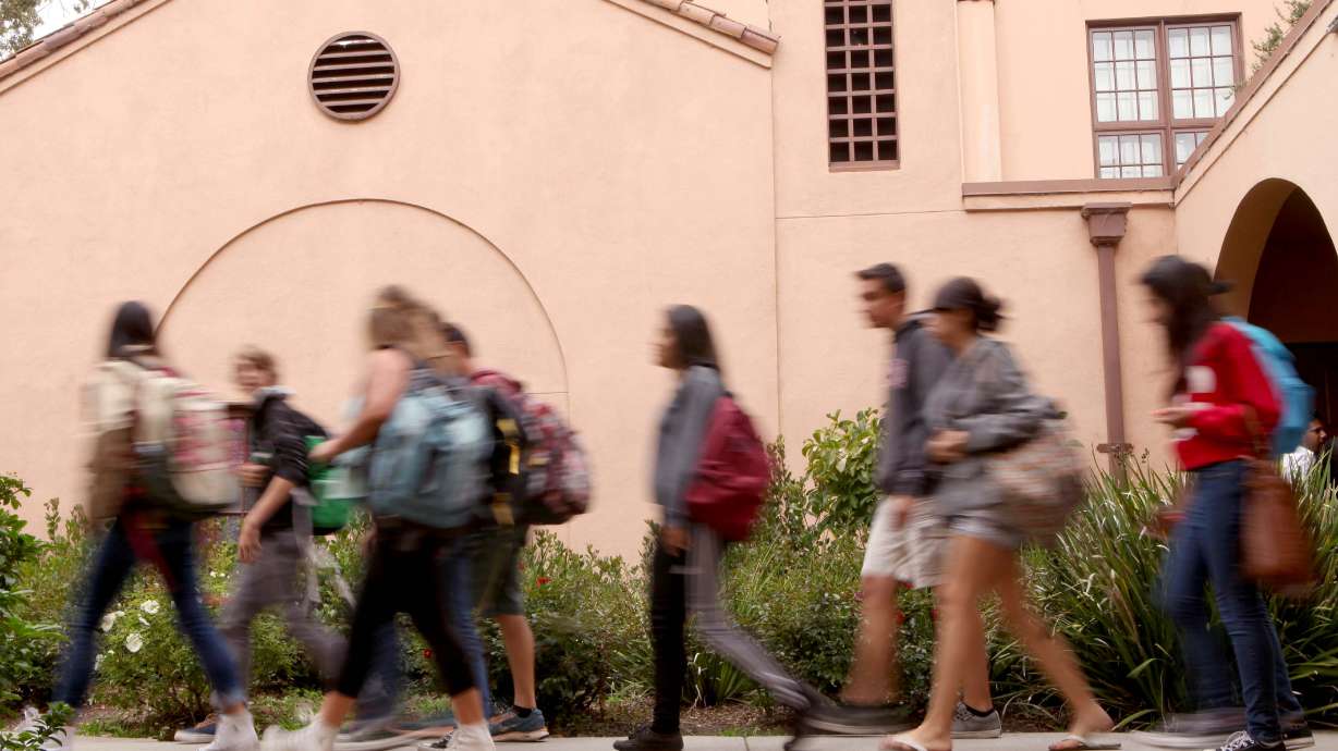 Facebook CEO wants more students to explore tech