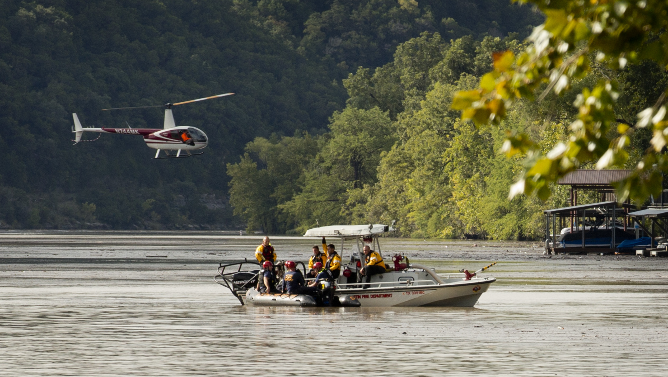 Body of Texas sheriff's deputy found in lake