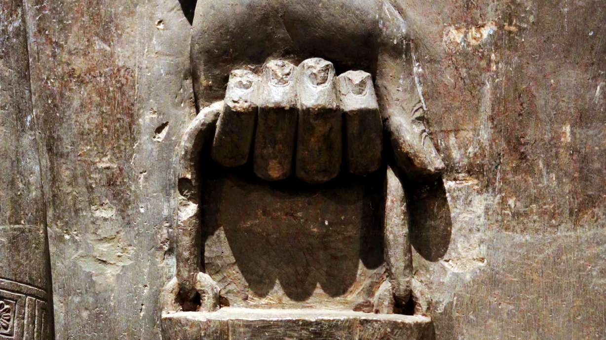 Militants threaten ancient sites in Iraq, Syria