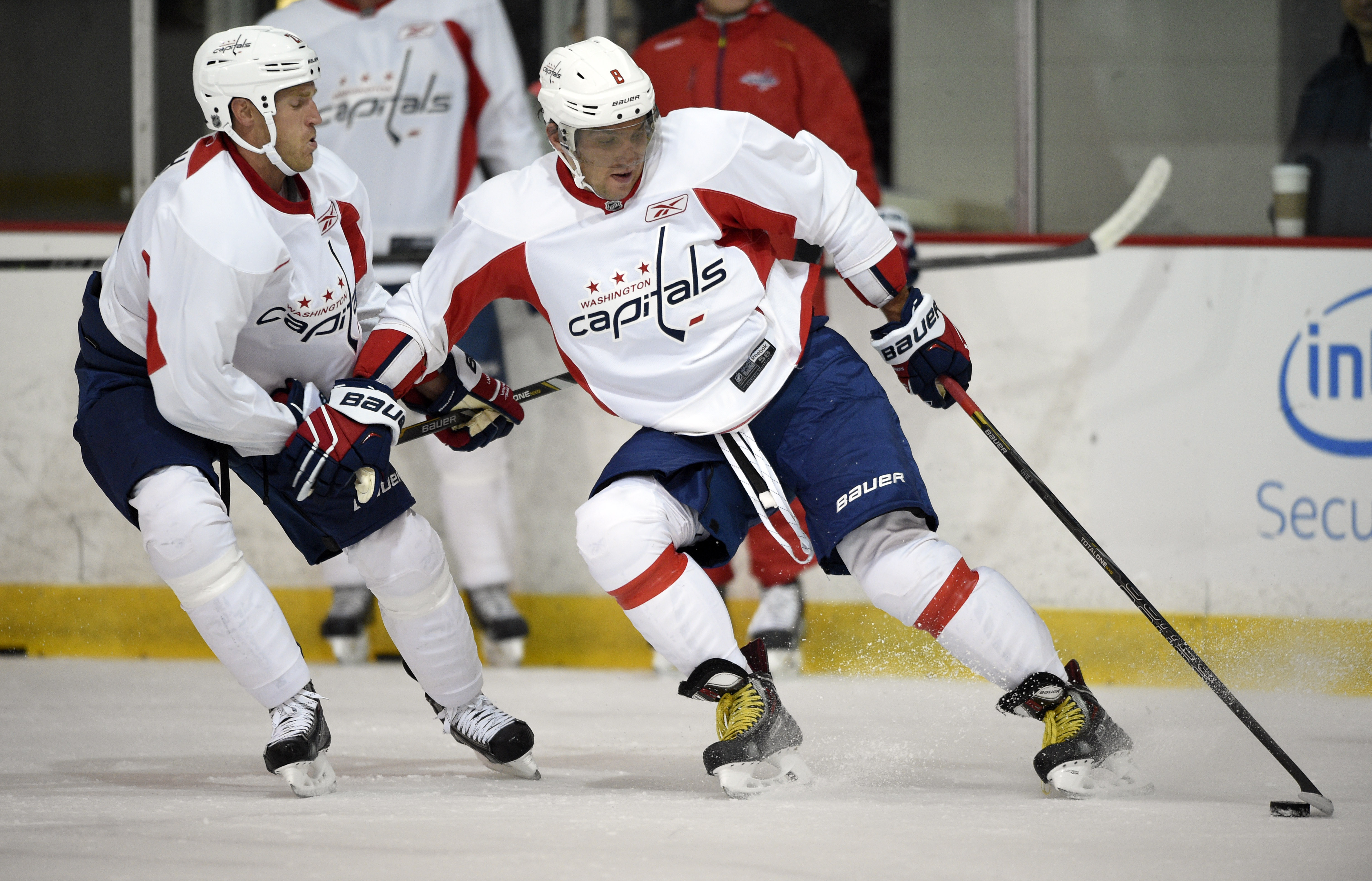 Ovechkin back at left wing as Capitals open camp