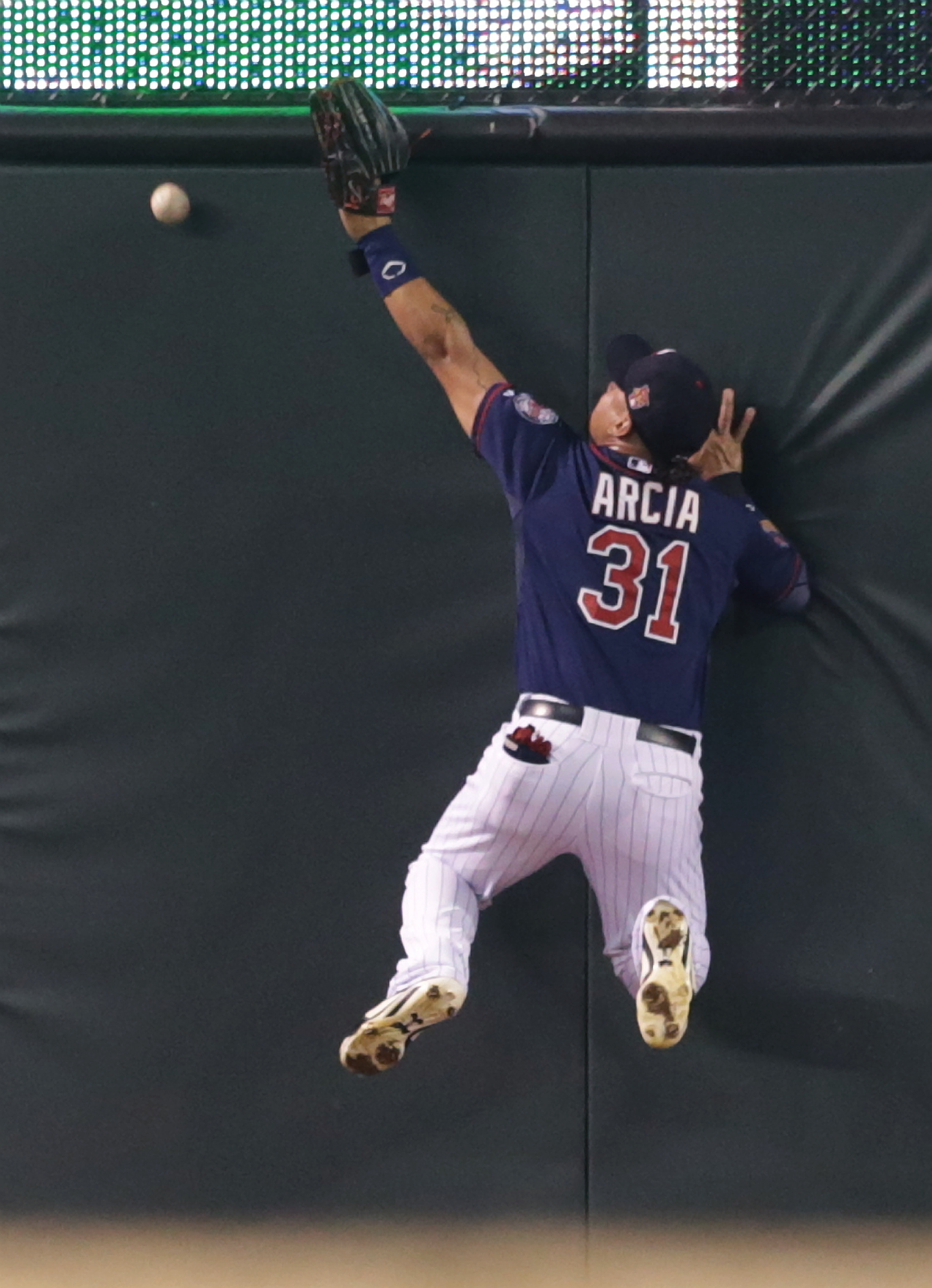 Plouffe lifts Twins past Indians in 10th