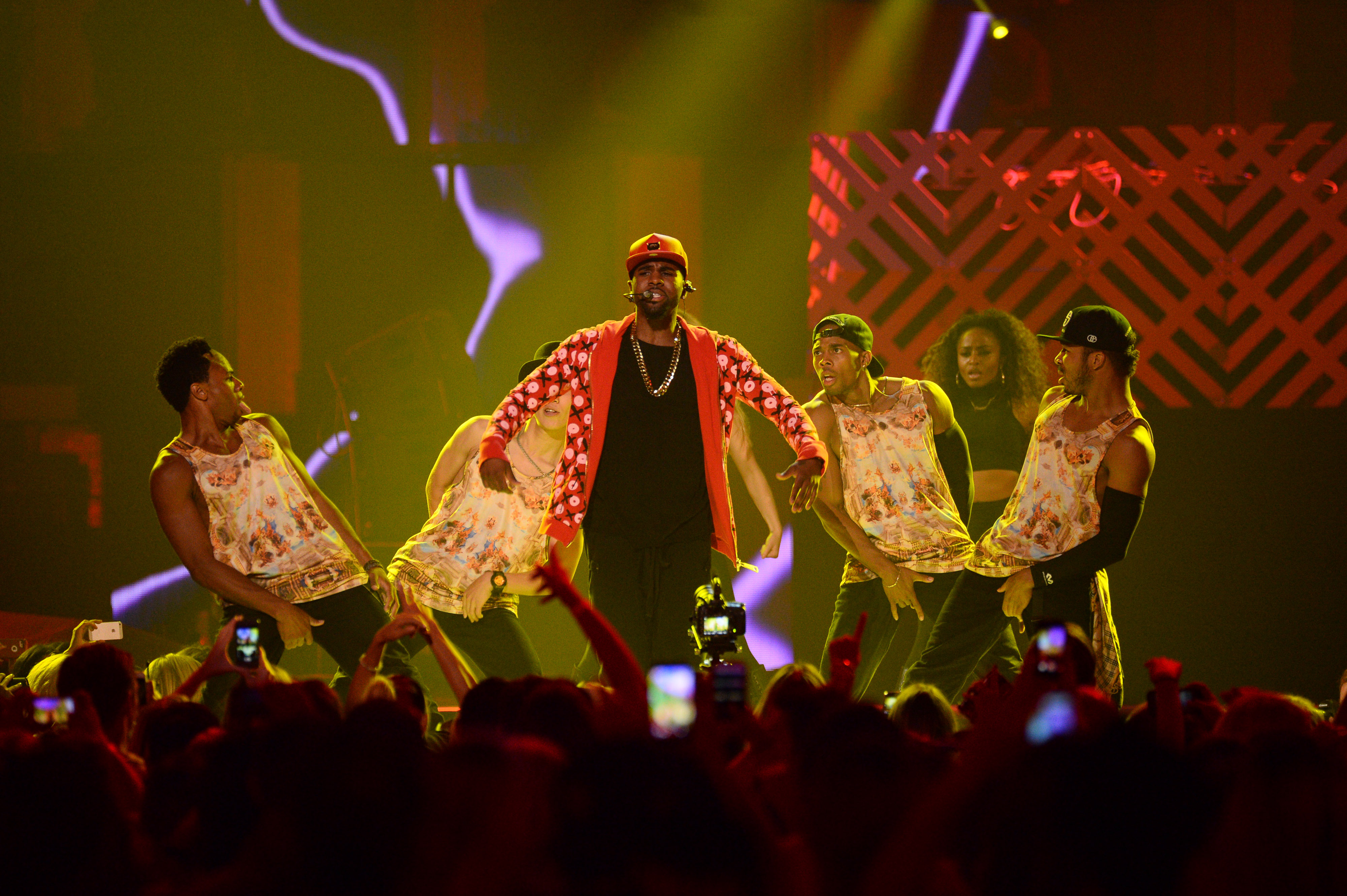 2-day iHeartRadio festival kicks off on Las Vegas