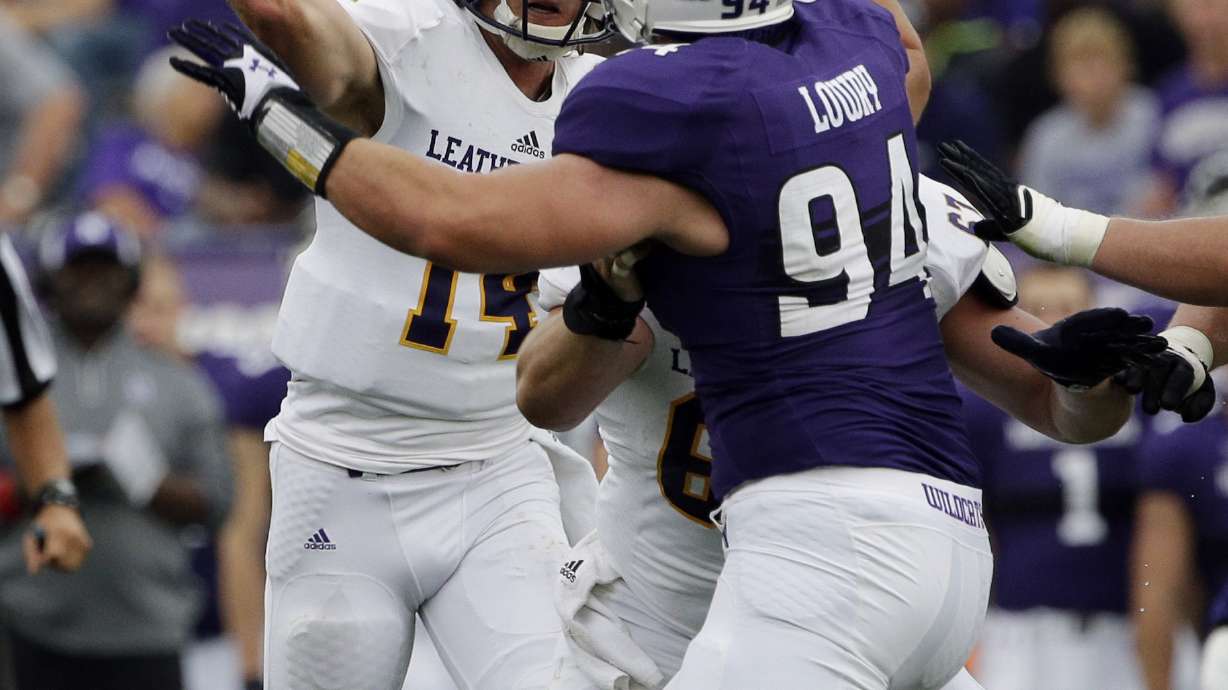 Northwestern beats Western Illinois 24-7