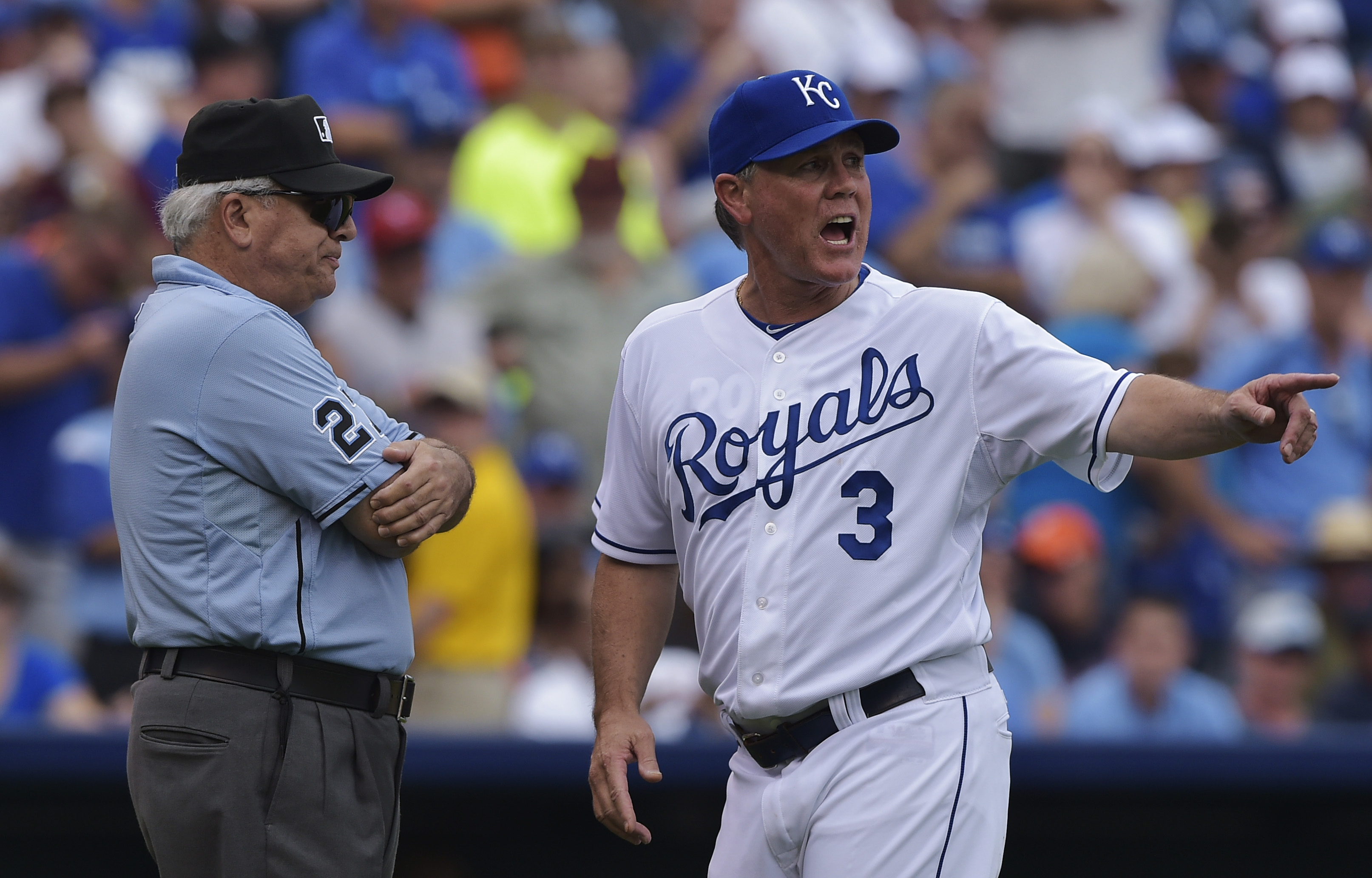 Shields outpitched by Scherzer, KC falls to Tigers